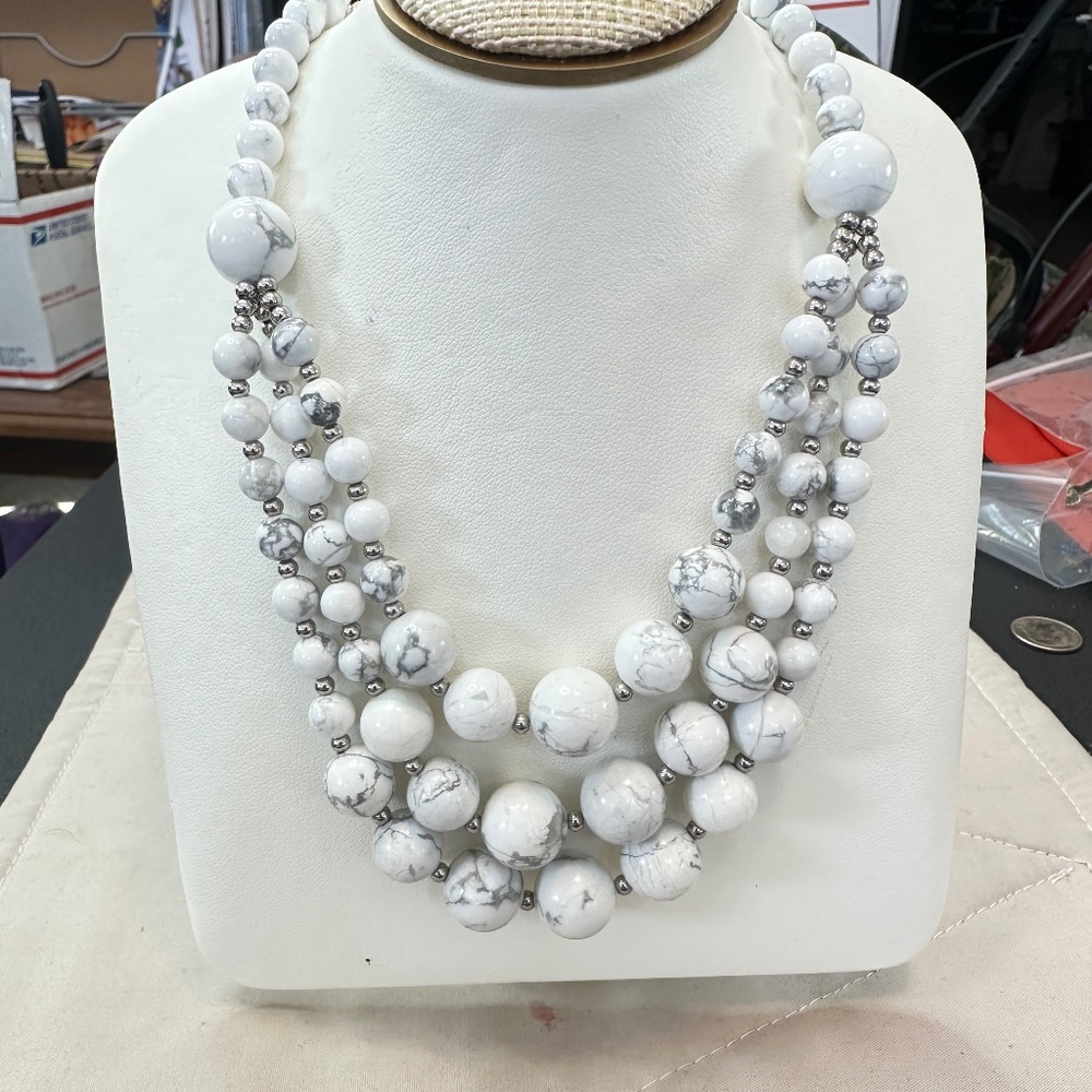 Silver, White Magnesite & Gray veining, 3 strand Beaded Necklace NWOT